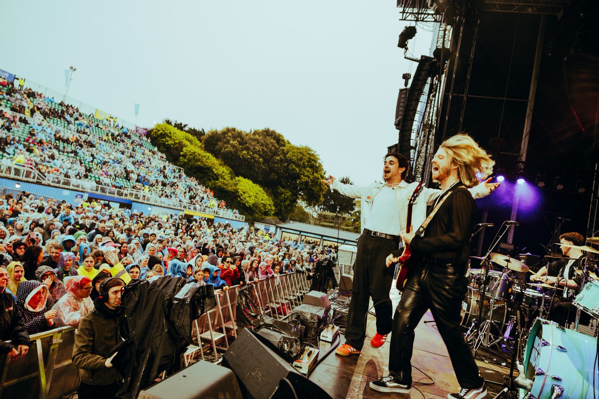 Yesterday was out of this world😵‍💫

Lincoln castle tonight! On at 18:30 see you there💙