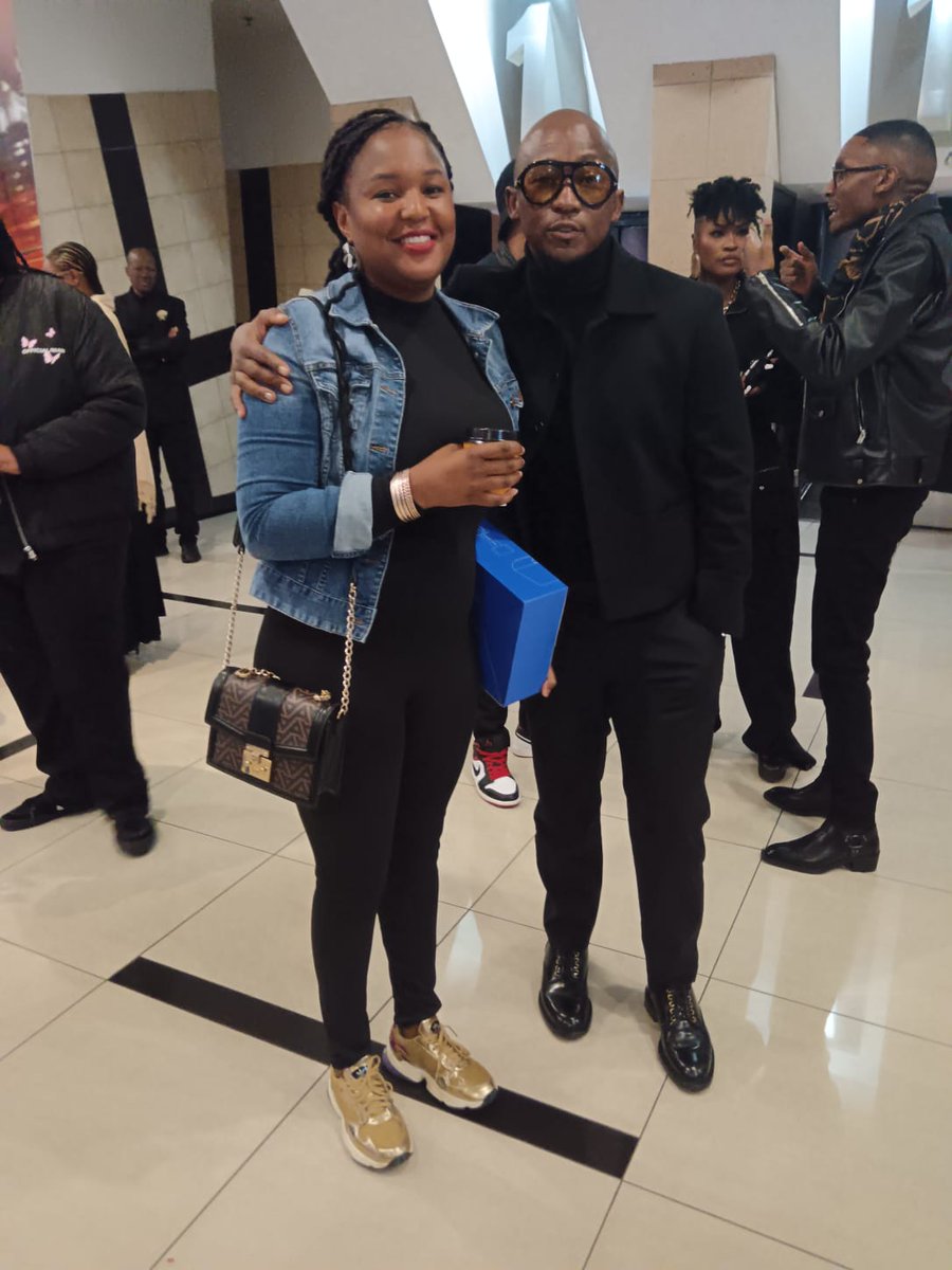 Slik21chik's tweet photo. What a guy!! @KhuliChana . M excited for the future😊 thank you for the gift 😀 https://t.co/5tInCQJt7L