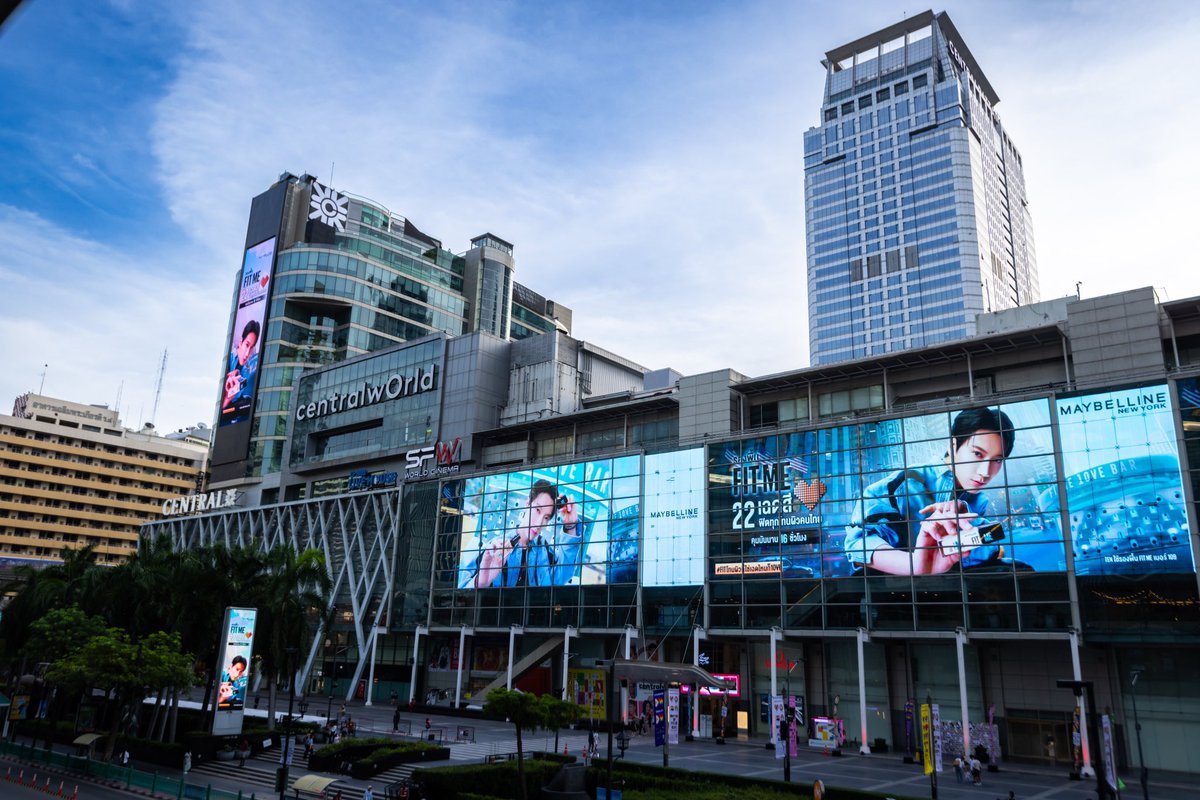 centralwOrld tweet media