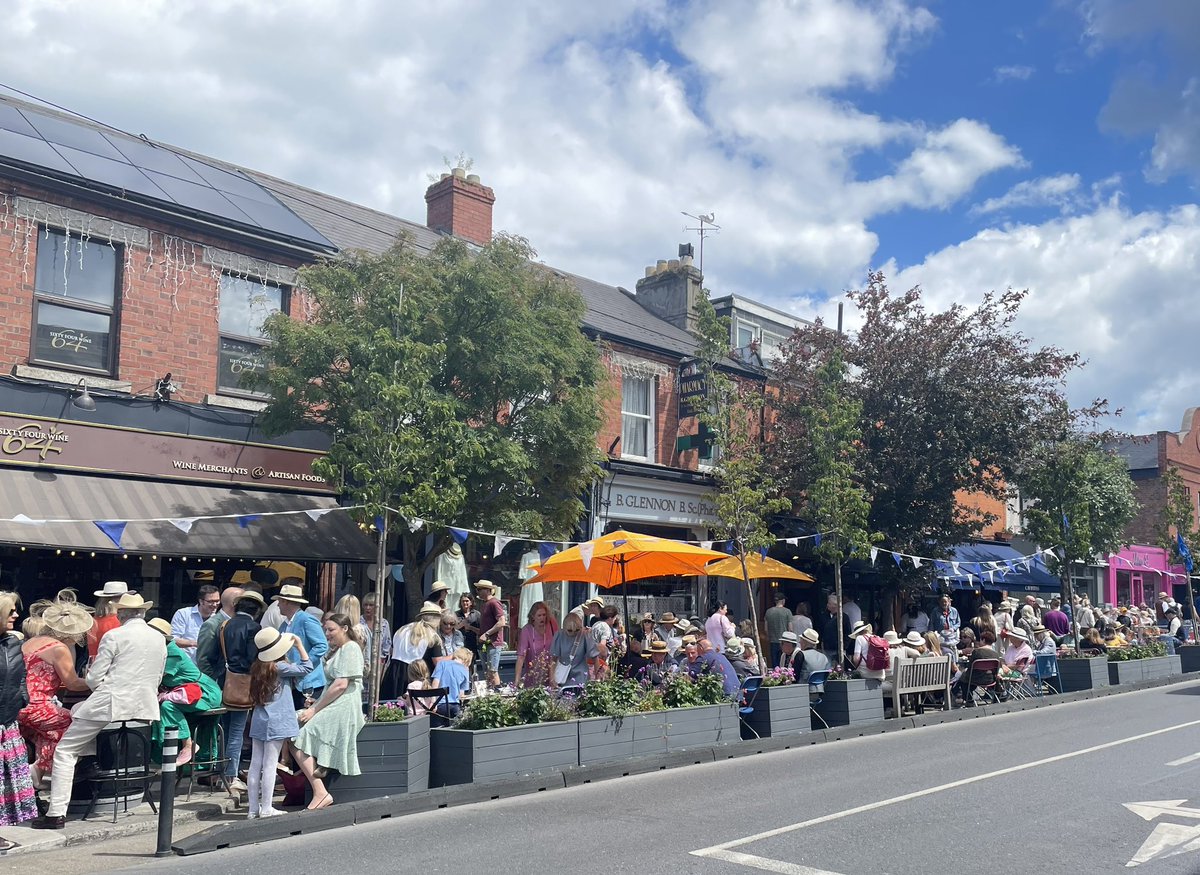 MajellaODoherty's tweet image. Happy #Bloomsday!

The Love of Joyce. 

#Dalkey #Glasthule and #Sandycove en fete.

#DBF2024