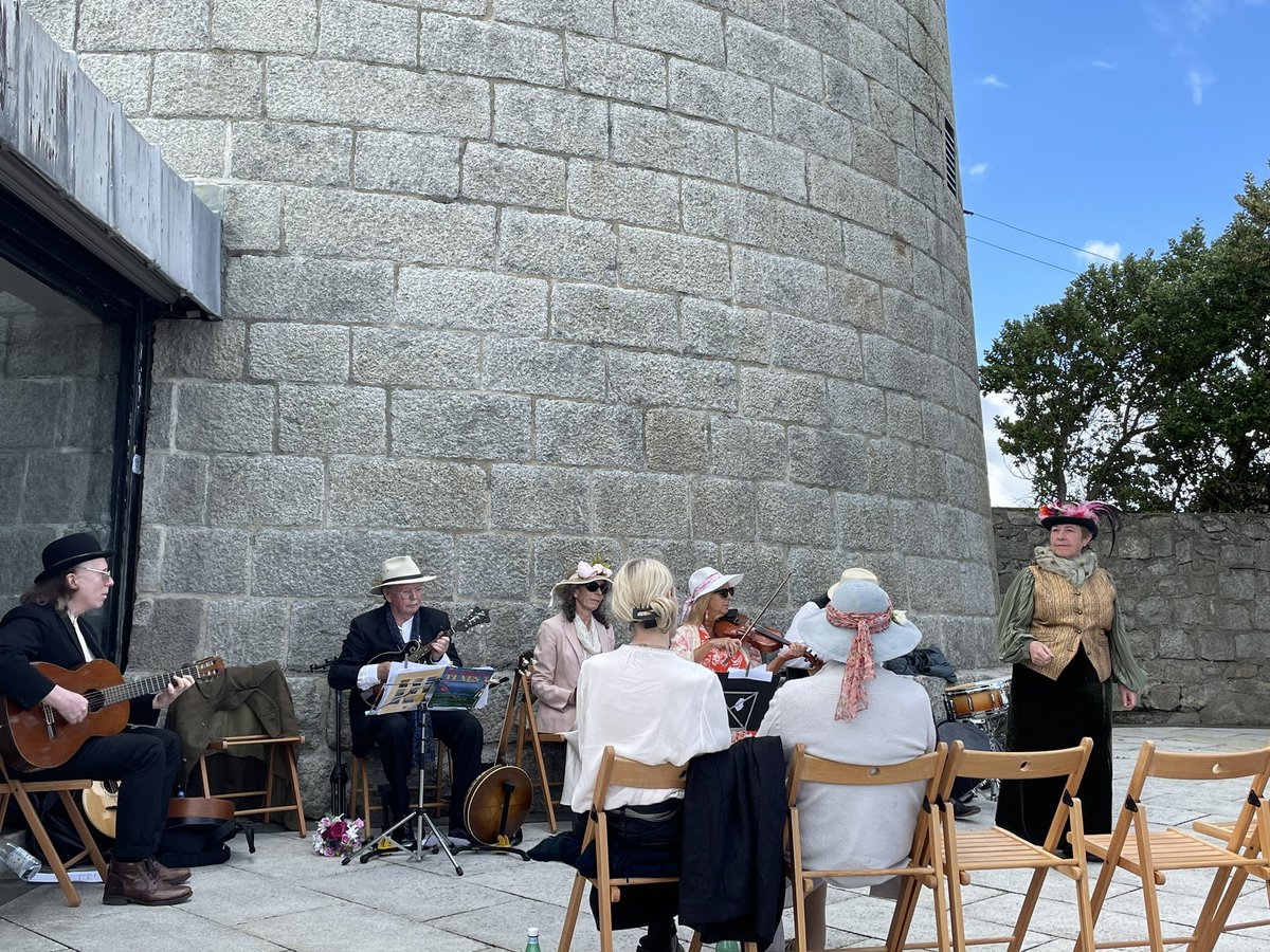 MajellaODoherty's tweet image. Happy #Bloomsday!

The Love of Joyce. 

#Dalkey #Glasthule and #Sandycove en fete.

#DBF2024