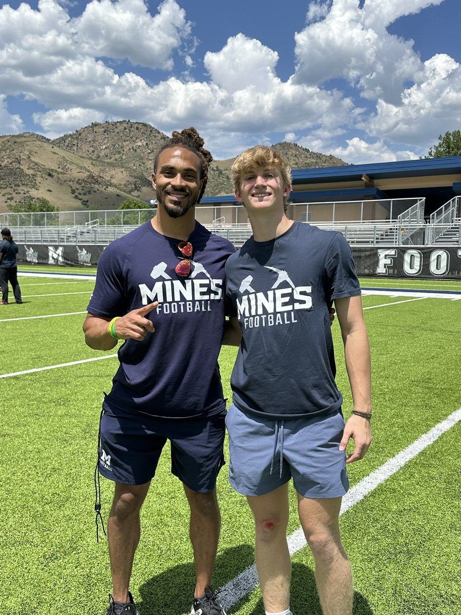 aidan_nolen40's tweet photo. It was a beautiful day in Golden, CO to be out on the field with some of the best coaches in the country! Thank you @minesfb for your hospitality. Can’t wait to get back! Check out my camp highlights at the link! https://t.co/4W5Ds6HYHb
#goorediggers #helluvaengineer
@coachTthomas6 @RyanLewis_38 @CoachS_Nelson @TimBrandon5 @coach_sterbick @CoachYonBoone @CoachAMakransky @CoachDiedrick @coachdrinkall @CallieCam @CoachJournell @CoachKent56 @coachfloppy @CoachGibboney @Coach_Kay19 @BlazeBarista @CoachBhakta @CoachBaney @CoachDiDonato @CoachBigHU @Coach_Hauck @KeatonJ_3 @coach_flinn @CoachMikeWeick @CoachBarnett_ @Coach_Dmaddox @iCoachNash @mbloom11 @coach_menefee @PetePalczewski @CoachBarbieri @CoachMoore_99 @CoachQ_Carter @CoachGezella @JerhemeUrban83
@Coach_Kenn @coach_ru @Greg_Chimera @CoachPriore
@CoachDiCenzo @ChrisBergeski @CoachRenoYale