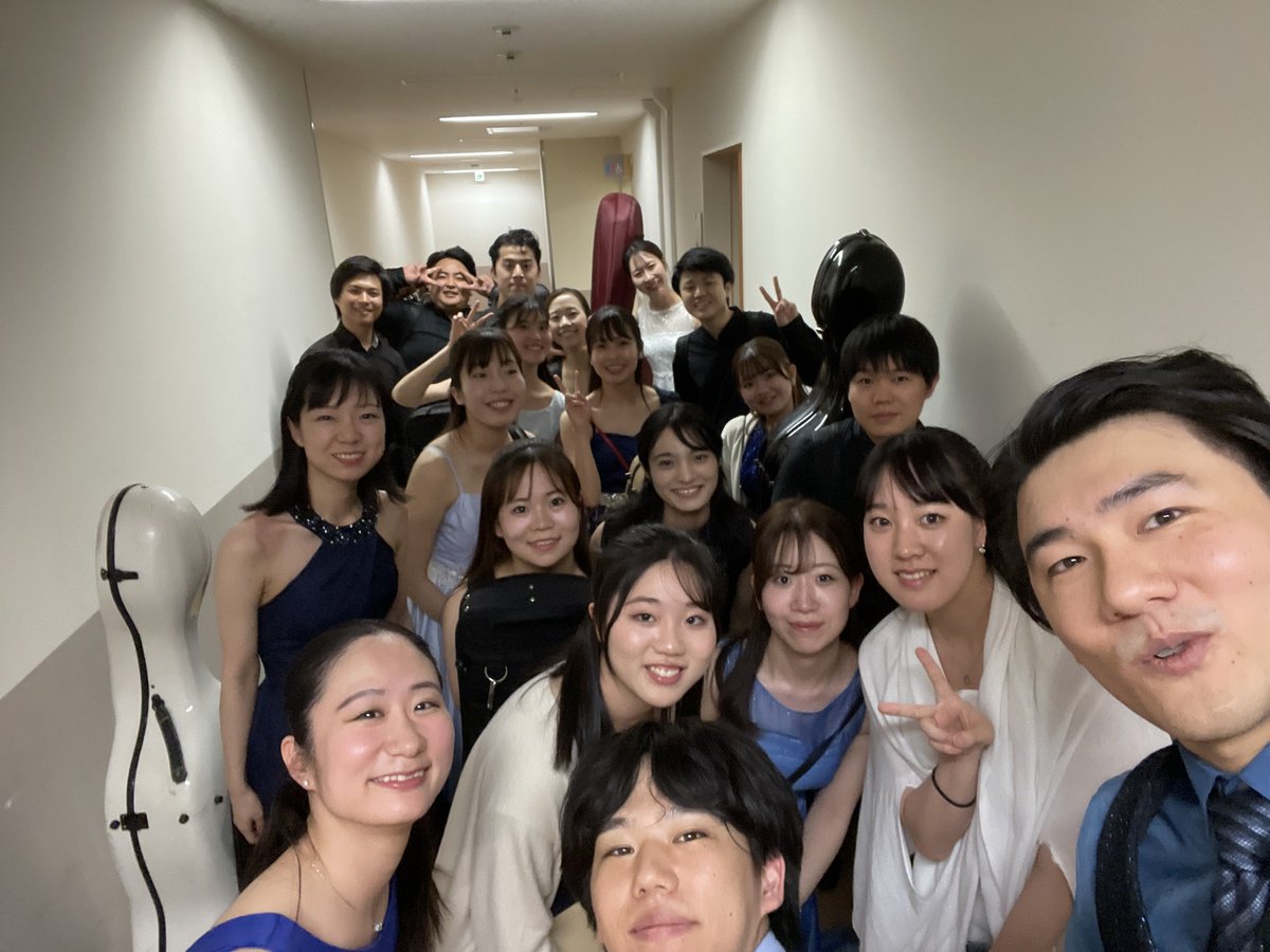 【サントリーホールCMG】
本日はCMG最後を飾るフィナーレ✨
CMAアンサンブルの皆様、浦部雪さん指揮で
マルティヌー作曲　
ピアノ三重奏と弦楽オーケストラのための協奏曲 H. 231
を演奏させていただきました！
アカデミー生の皆様との共演はとっても楽しく、刺激的でした🤩
ありがとうございました😊
