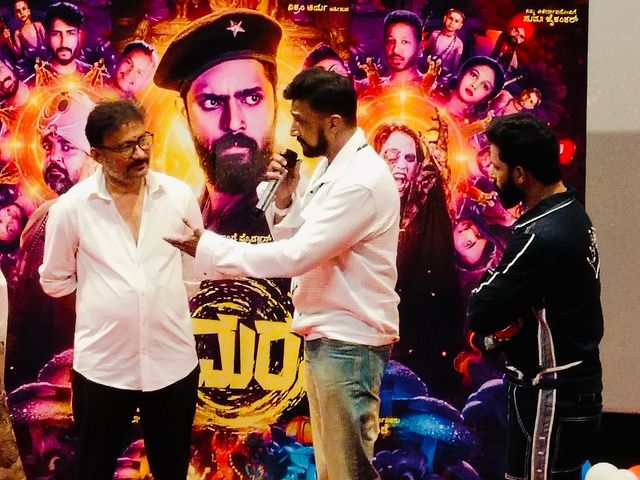 BosTeam_Gokak's tweet image. 𝗕𝗼𝘀𝘀 𝗿𝗲𝗹𝗲𝗮𝘀𝗲𝗱 𝗳𝗶𝗿𝘀𝘁 𝗹𝗼𝗼𝗸 𝗽𝗼𝘀𝘁𝗲𝗿 𝗼𝗳 𝗕𝗕𝗞10𝘄𝗶𝗻𝗻𝗲 #KarthikMahesh 𝗻𝗲𝘄 𝗺𝗼𝘃𝗶𝗲 #𝗥𝗮𝗺𝗮𝗿𝗮𝘀a 𝗺𝗼𝘃𝗶𝗲!😍
👑 @KicchaSudeep Anna! 𝗻𝗲𝘃𝗲𝗿 𝗳𝗮𝗶𝗹𝘀 𝘁𝗼 𝘀𝘂𝗽𝗽𝗼𝗿𝘁 𝗻𝗲𝘄 𝘁𝗮𝗹𝗲𝗻𝘁𝘀 𝗹𝗶𝗸𝗲 𝗞𝗮𝗿𝘁𝗵𝗶𝗸 𝗠𝗮𝗵𝗲𝘀𝗵!❤️🤗