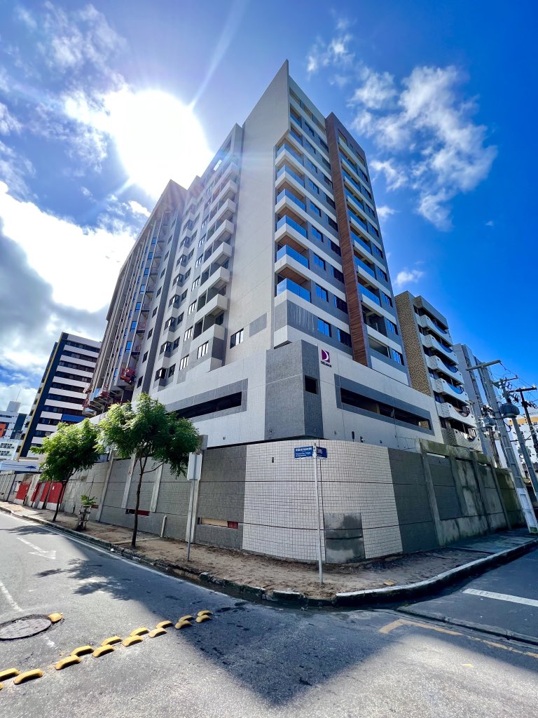 construt_delman's tweet photo. Seja pela vista frontal ou lateral, o Studio Design 3 - Lions, próxima entrega da Delman em Maceió, revela sua grandiosidade e beleza a duas quadras da praia. https://t.co/QjsCHv4Uer