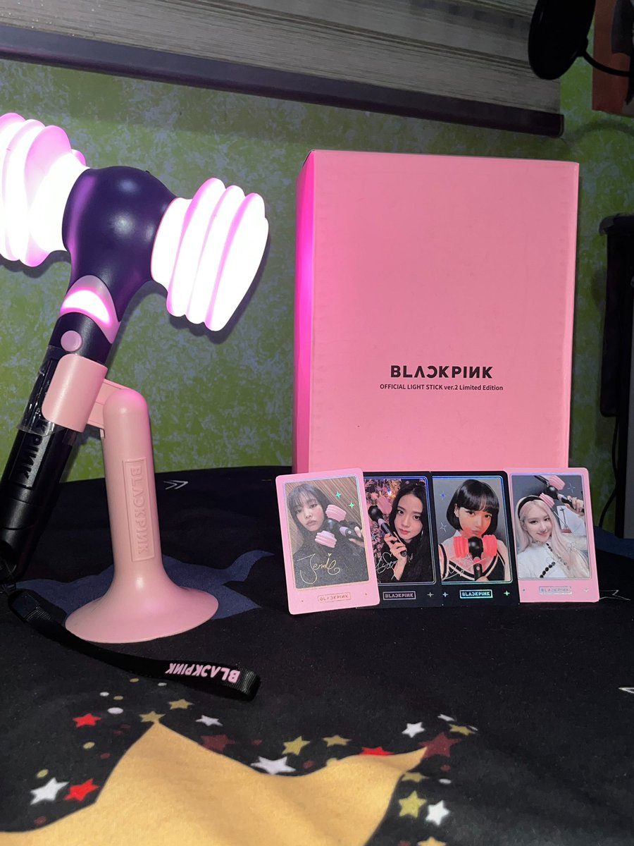 lattecart's tweet photo. . . . wts lfb blackpink bp ph

ㅤ ─  blackpink hammer bong lightstick ls version 2 with limited edition stand  and photocards ♡

𓂋  ₱2000 all in
𓂋  onhand | rcbyt 
𓂋  reply or dm to claim !
𓂋  sdd only

t. blackpink hammerbong jennie lisa jisoo rosé pc poca photocards https://t.co/oP6SYA8cz9