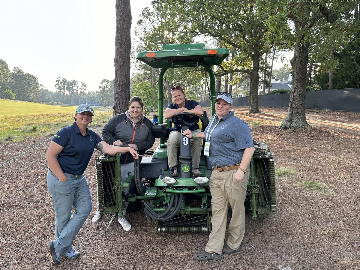 SportsTurfSun's tweet photo. What a wonderful experience this week with the @womeninturfteam at the @usopengolf Had a great time with the crew, spending time with friends, working ALL the hours and sharing so many laughs. #TurfgrassManagementRocks https://t.co/kbSQzFWuBV