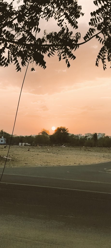 san9308's tweet photo. ऐ मिरे डूबते सूरज ये बता दे मुझ को तेरे दामन में ये महताब सा रक्खा क्या है ... https://t.co/iCMHUaVWbW