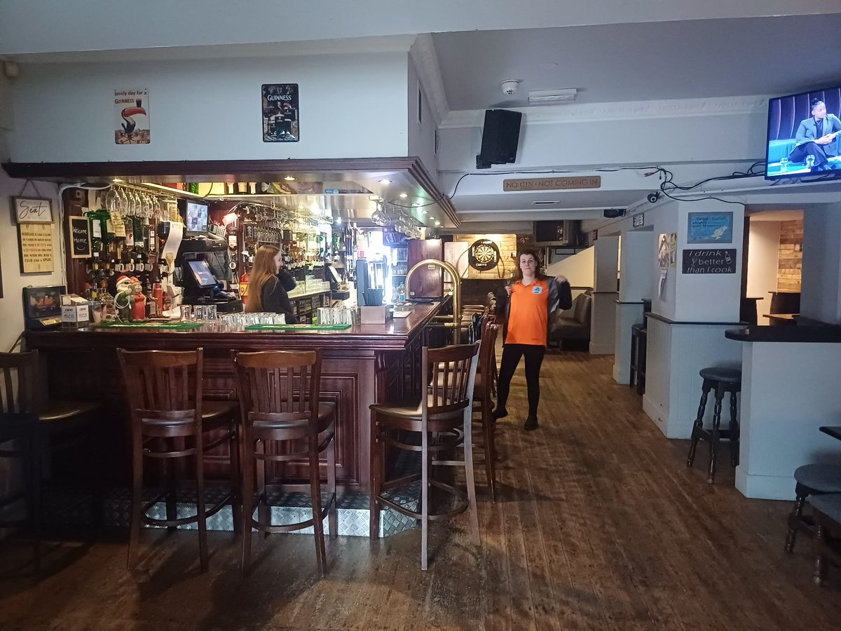 BronaghNiDhn's tweet photo. Watching #POLNED in an empty pub on father's Day. My dad to the left of me, my bonus dad on the right. It's beautiful ❤️ https://t.co/DmBWv9nhua