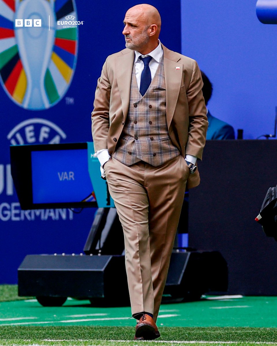 BBCMOTD's tweet photo. Move over Gareth Southgate! 

There's a new waistcoat-wearing boss in town! 

Poland's Michal Probierz 🤩

#BBCEuros #Euro2024 #POLNED https://t.co/ZmZodB85om