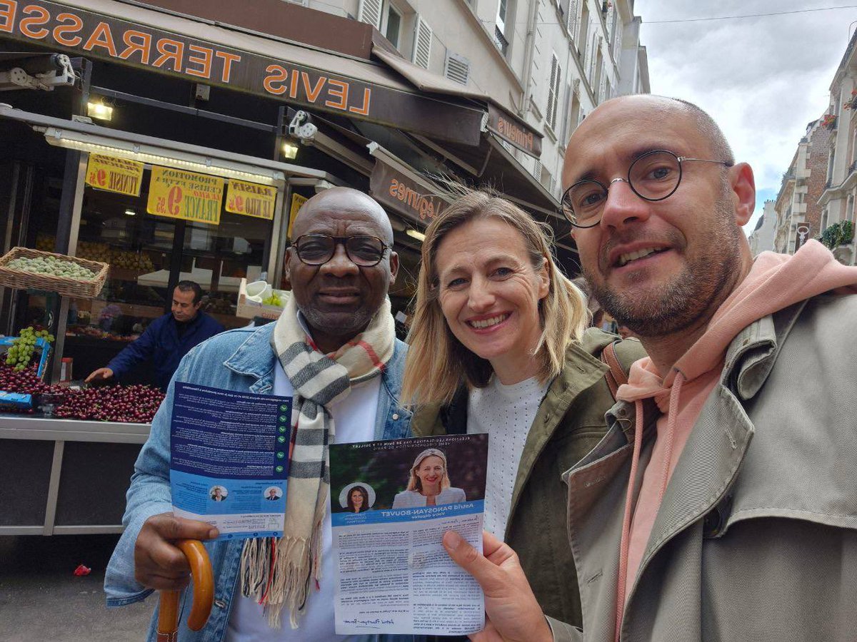 AstridPanosyan's tweet photo. Avec vous et pour vous ! 

16e Nord, sur les marchés #Poncelet, #Lebon, #Levis ce dimanche matin, tous mobilisés ! #paris17 #paris16

#circo7504 https://t.co/Gf5lmscvie