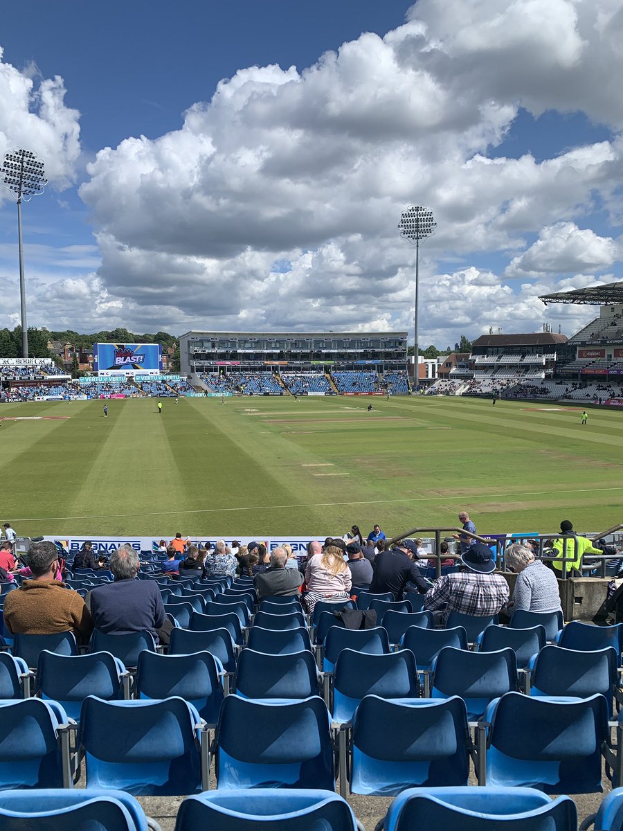 Nice day in t”tsunshine! <a href="/YorkshireCCC/">Yorkshire CCC</a>