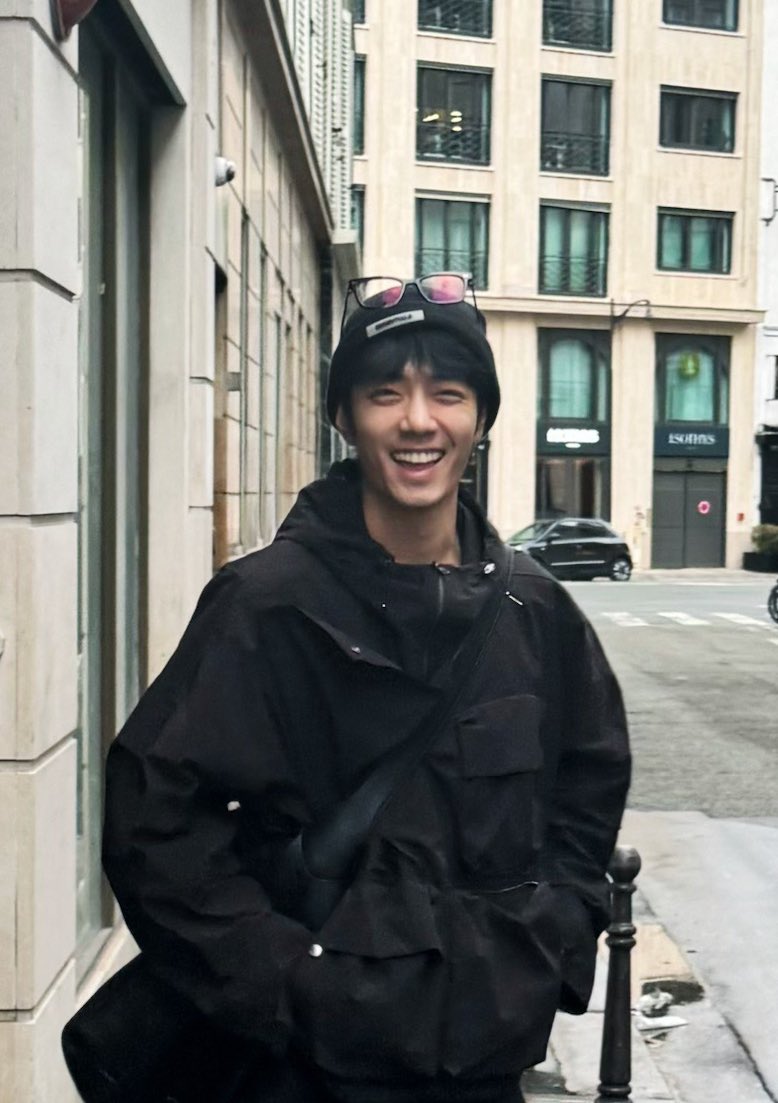 nahz_oaix's tweet photo. such a happy baobao xiao zhan 🥹🥹🥹 https://t.co/txEw5eynxX