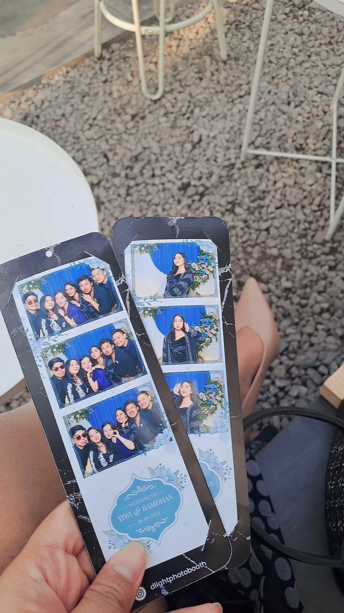 Baru kali ini ke undangan nikahan pergi sendiri.. gaada pasangannya huhu