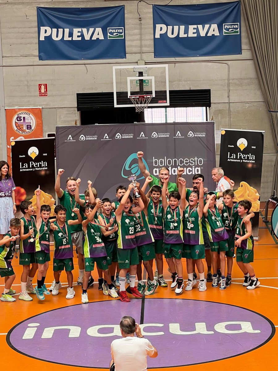 EBG Málaga (@ebgmalaga) on Twitter photo ¡Volvemos del <a href="/PequeStarMini/">PequeStarMini'25</a> siendo 🥇 en la sección masculina y 🥉 en la sección femenina!
Enhorabuena por el trabajazo! Ahora, a disfrutar del verano ☀️😎
#somosEBG🧡💚 ¡Volvemos del <a href="/PequeStarMini/">PequeStarMini'25</a> siendo 🥇 en la sección masculina y 🥉 en la sección femenina!
Enhorabuena por el trabajazo! Ahora, a disfrutar del verano ☀️😎
#somosEBG🧡💚