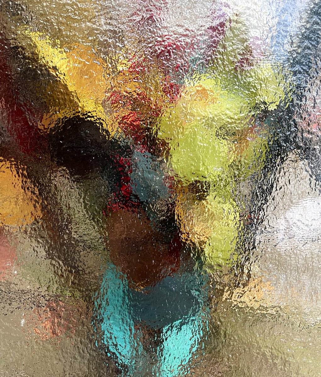 champagne and sorcery 
GLAMOUR PARADE 
2024

Husaka and Kuwai bet five dollars on whether or not they could squeeze in 12 kisses between the elevator and the room.      
At The Beach
Yukio Mishima

#写真撮
#アーティスト
#floral