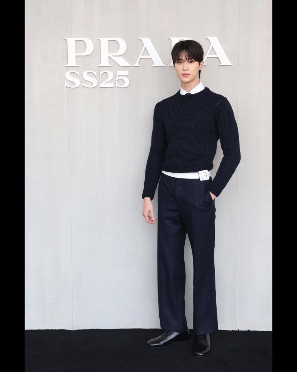 bbyeonwooseok's tweet photo. ☺️ @Prada #PradasS25 

#변우석 #ByeonWooSeok #ビョンウソク #邊佑錫 #บยอนวูซอก https://t.co/YFXx4fQDT0