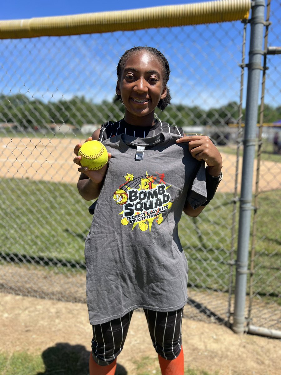 Amira Evans with the WALK OFF 💣 to secure a 4-3 win over Outlaws Gallo 2010 in bracket game #1. Way to fight BANDITS 🧡🖤