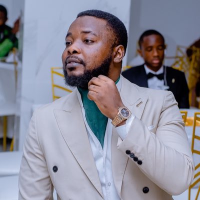 munsoni_rene's tweet photo. #NouvellePhotoDeProfil https://t.co/p4BzFJE4sa