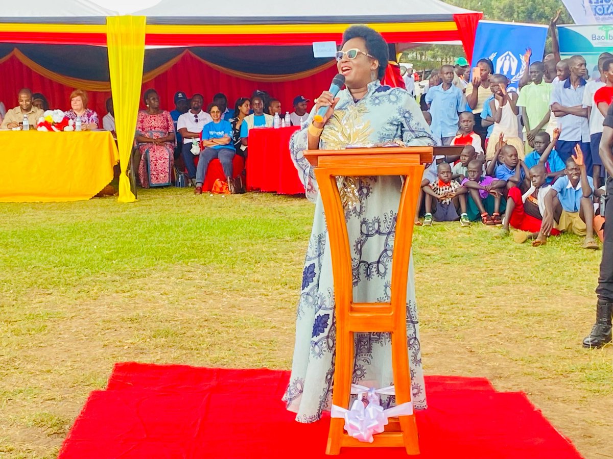 OlwenyAlba's tweet photo. Today @refugeelawproj was part of the Continental celebration of Day of the African Child at Kiryandongo. Where Hon. Minister for Gender, Labour and Social Development  Betty Amongi emphasized  inclusive education and encouraged the girl child to complete education . https://t.co/tRFKFheTKY