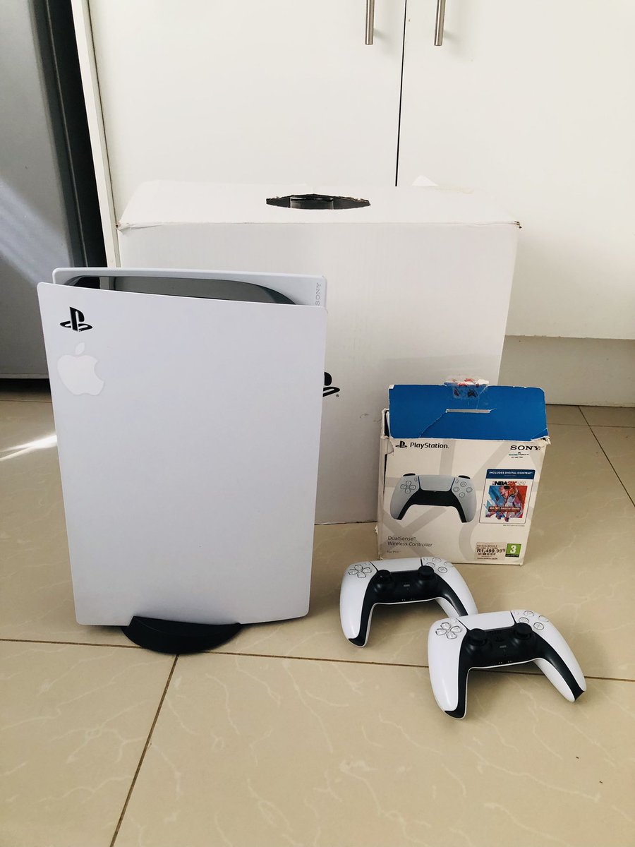 jasontempo's tweet photo. PlayStation 5 
1TB 
Comes with 2 Controllers 
Plus 6 Games 
N$11500
☎️0813812945 https://t.co/blXocjyLGL