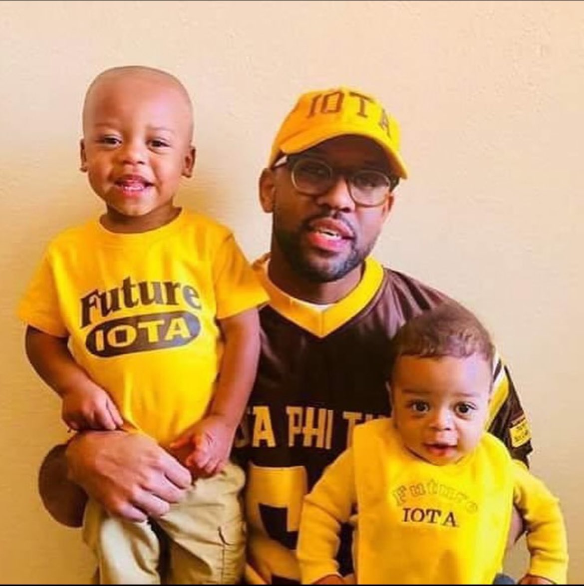 TODAY, let’s celebrate, congratulate and appreciate all the TRUE Iota Men/Iota Dads who accept the responsibility of raising the children in our respective communities and, far too often, withOWt recognition! ⭐️⭐️⭐️⭐️⭐️

HAPPY FATHERS’ DAY! OLE 🏹