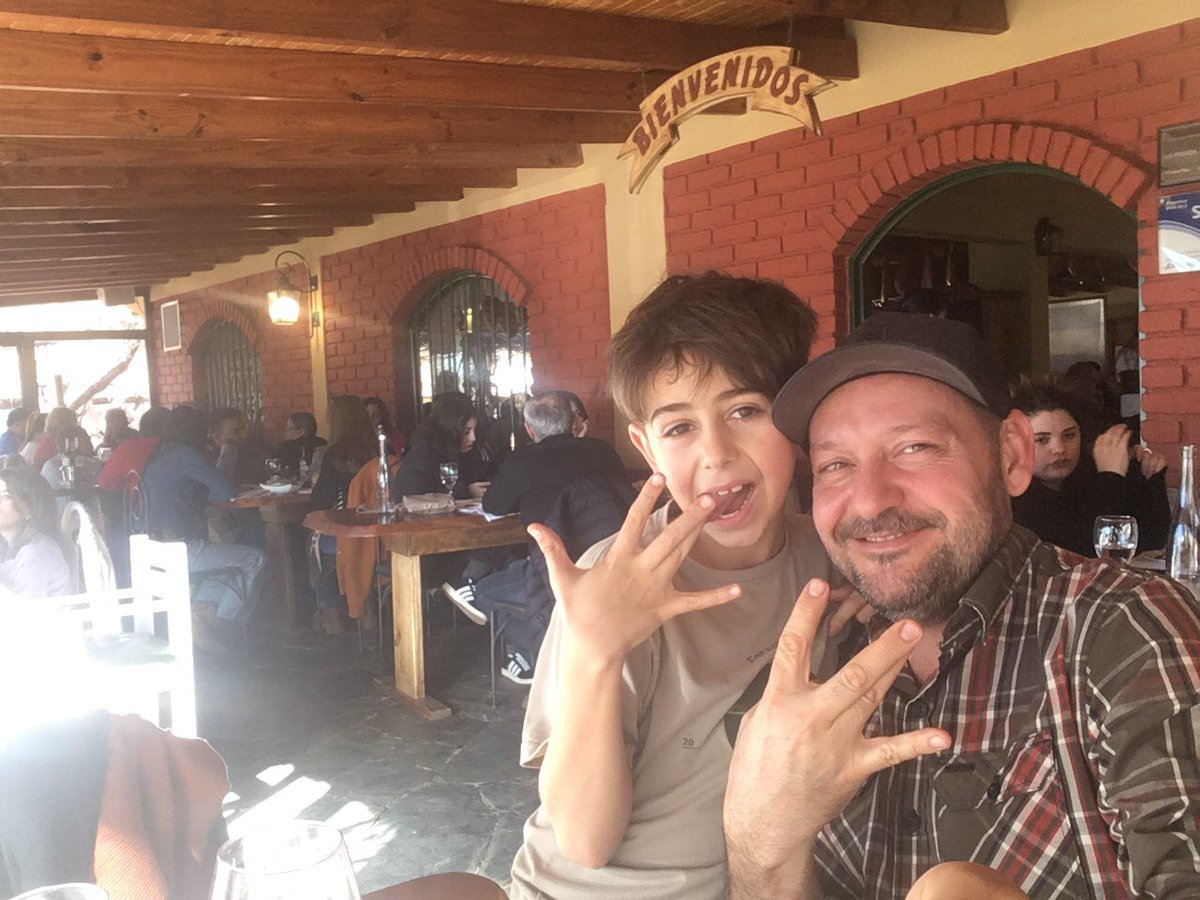 DIEGOSALAMINO's tweet photo. Feliz Día del padre!! @olgaenvivo @miguegranados #collabbro https://t.co/nqSP88FvNY