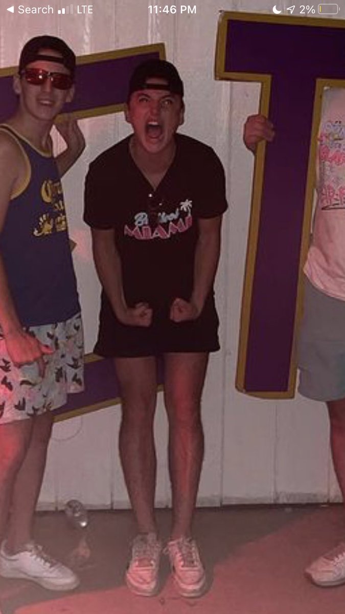 JuniorLabron's tweet image. POV: *Me in the litterbox*