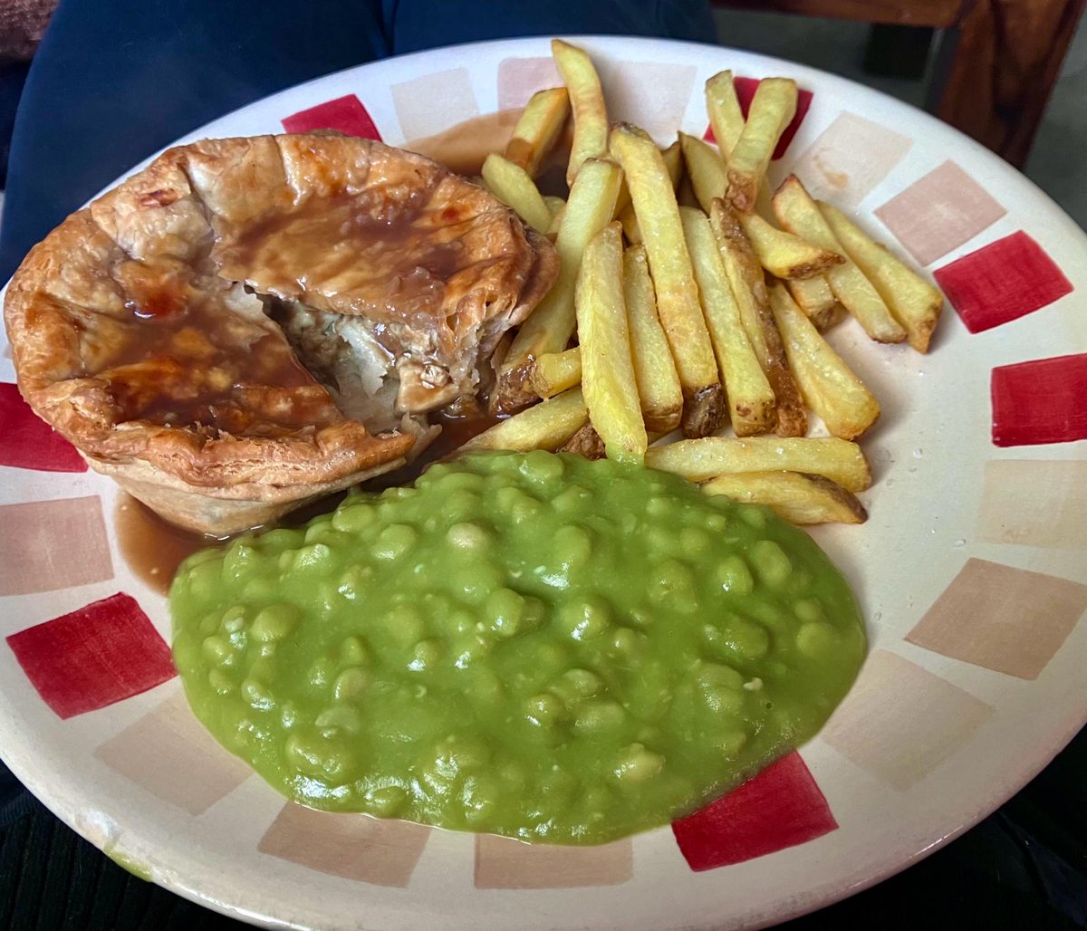 Wales may not be at the Euros 24, but if you’re a football fan I’m sure you will be watching the England Game tonight . Great when you’re a pie maker, there’s always a pie for supper ! #euros24⚽️ #pieforsupperanyone