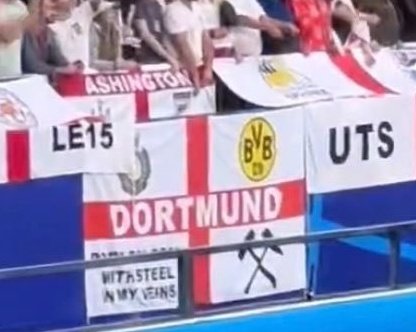 JamieBVB30's tweet photo. BORUSSIA DORTMUND INTERNATIONAL 🏴󠁧󠁢󠁥󠁮󠁧󠁿 https://t.co/gMz1syfW0K