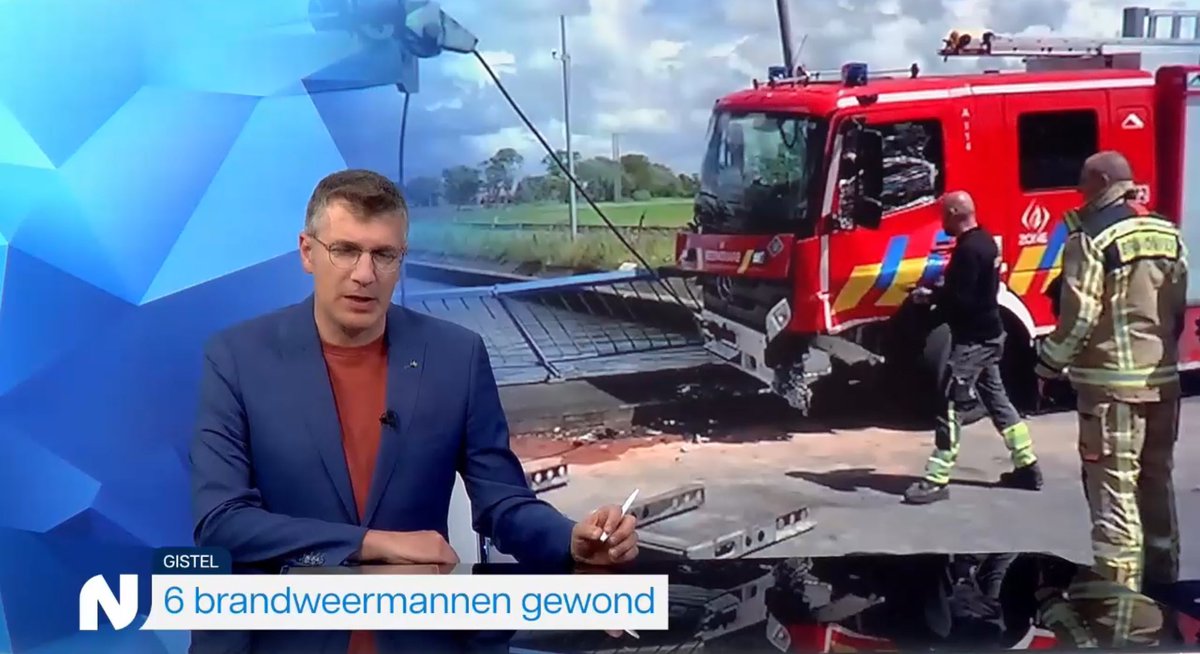 Aanrijding autospuit en personenwagen in het Belgische Gistel. 8 gewonden naar het ziekenhuis, waaronder 6 brandweermensen. Brandweer was uitgerukt met zwaailicht en sirene voor een schoorsteenbrand.
focus-wtv.be/nieuws/ongeval…