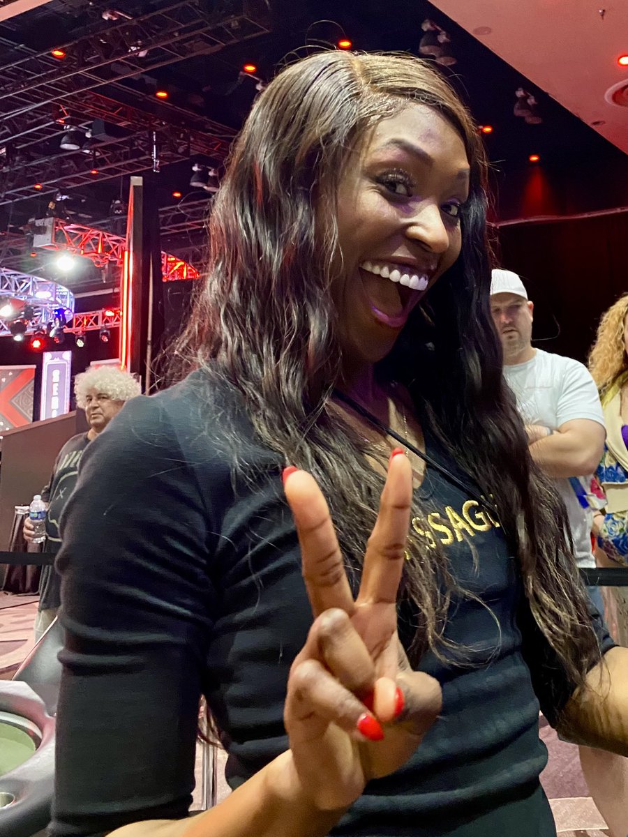 martinkabrhell's tweet photo. Having fun at @WSOP 🌞

🦛 well fed, ready for final day of 50k, 13left, 2M+ up top

Who you think is gonna win: Me or @brucebuffer ??

More on IG Martinkabrhel

#WSOP #bracelettime https://t.co/DwP6yJzZZz