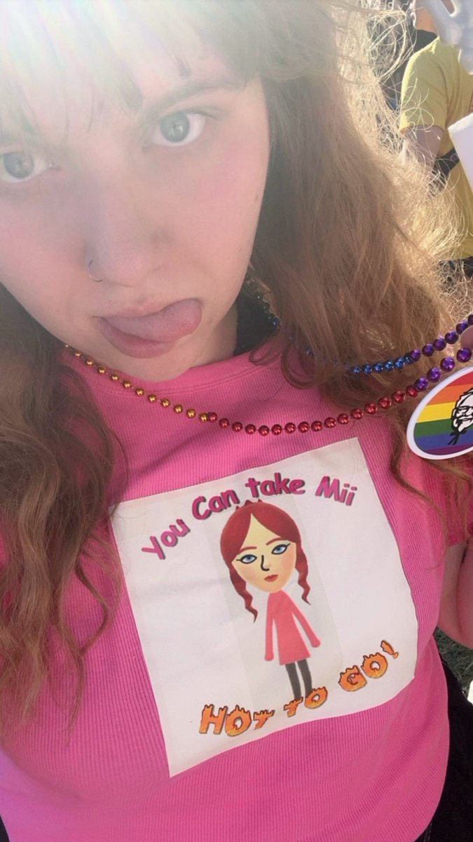 DarianSchmaeng's tweet image. Kentucky pride chicken #kentuckianapride @ChappellRoan @PrideInKY