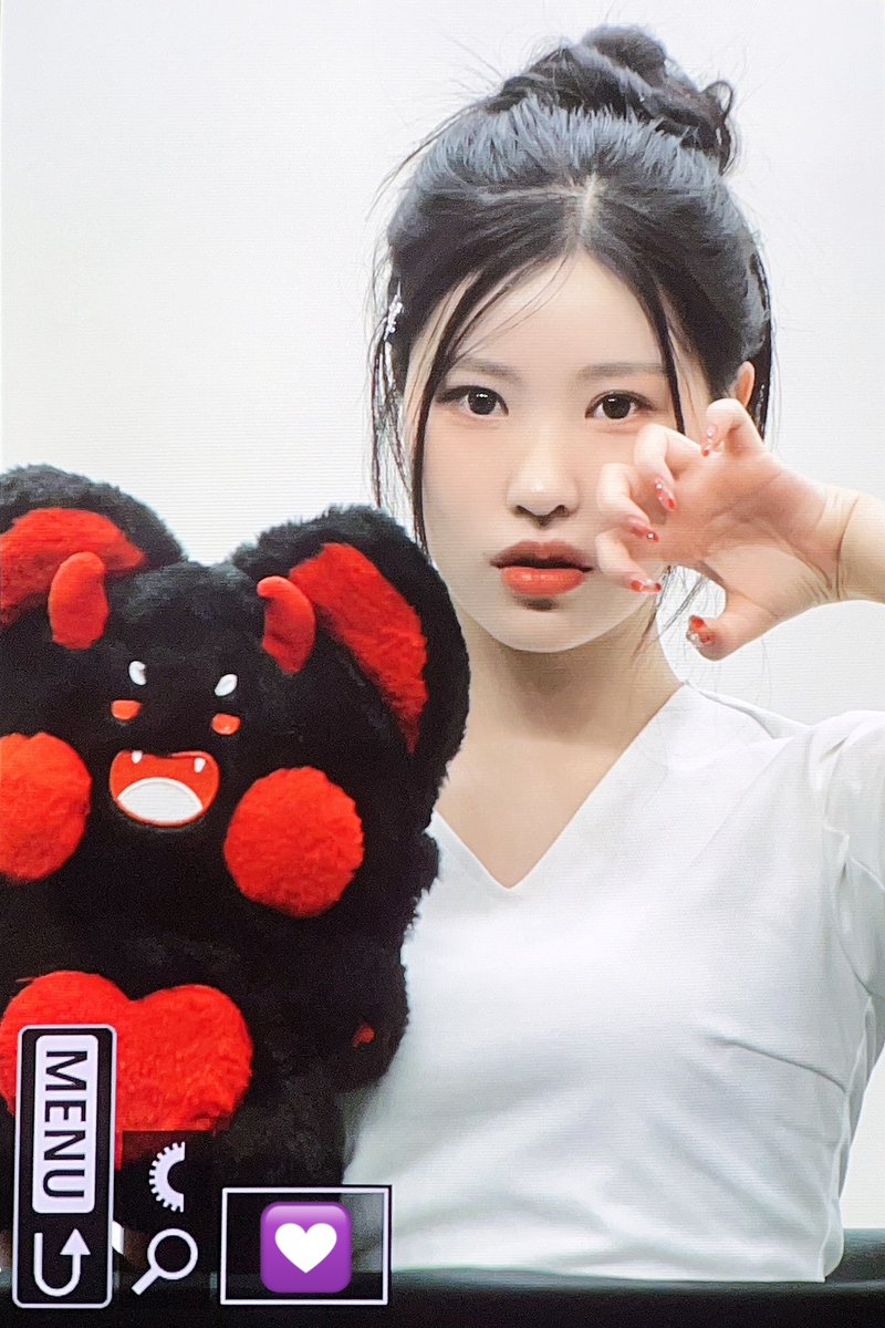 쥬니 tweet media