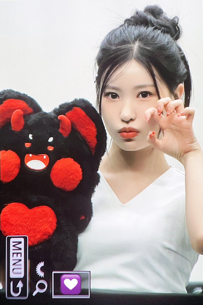 쥬니 tweet media