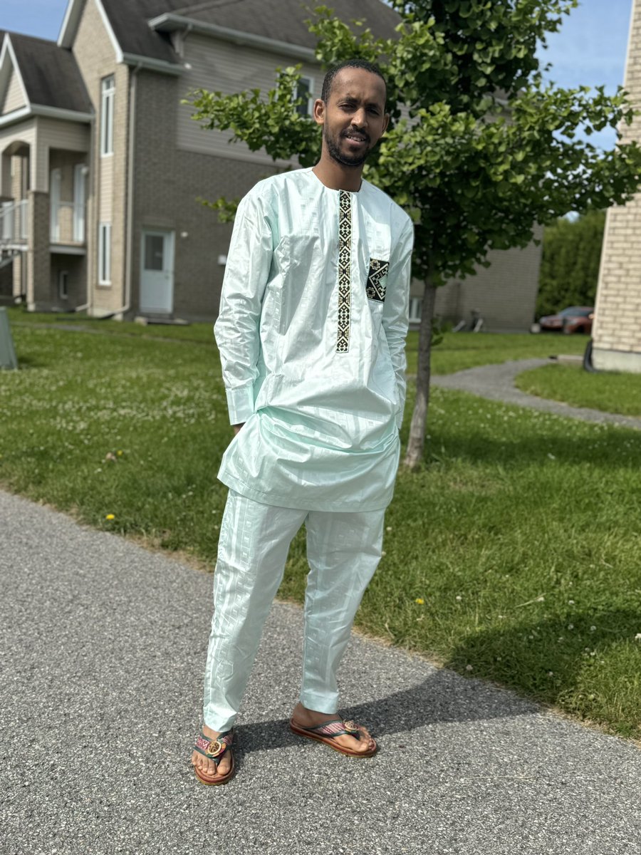 ddouk2's tweet photo. Bonne fête de tabaski à tous https://t.co/N1XAP5wqrl
