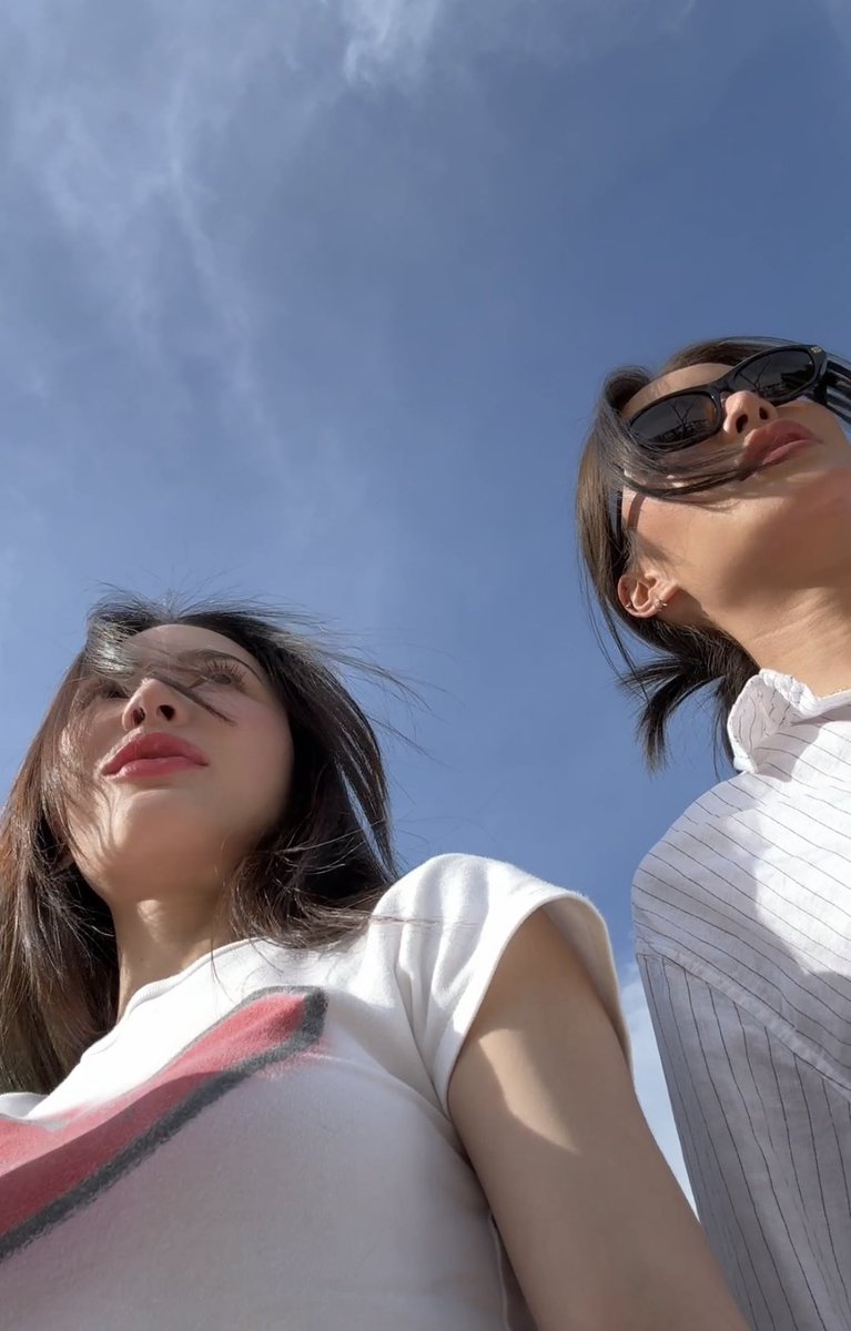 meenaxrina's tweet image. 👯