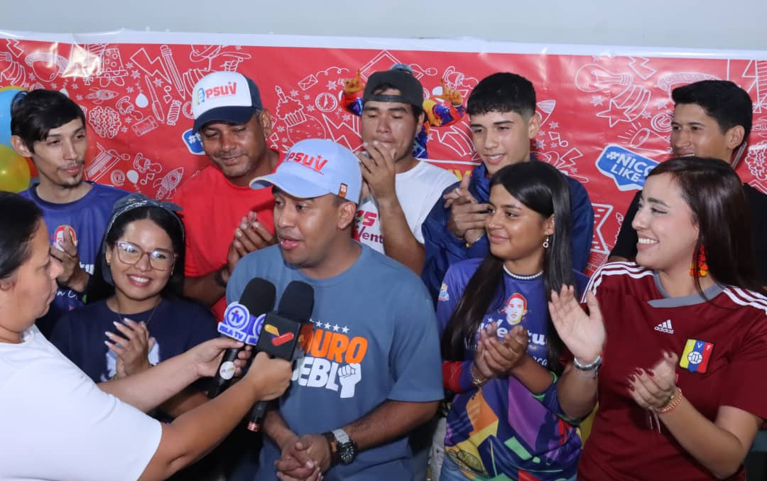 Con la alergia que nos caracteriza, el día de ayer participamos en un fructífero encuentro organizativo para el chequeo de maquinaria del 1x10 de nuestra <a href="/JuventudPSUV/">Juventud PSUV</a>.

En Nueva Esparta, estamos listos para el #28J ¡Vamos con <a href="/NicolasMaduro/">Nicolás Maduro</a>! 

#NicoEsElQueFrao
<a href="/JPSUVNE_/">JPSUV NUEVA ESPARTA</a>