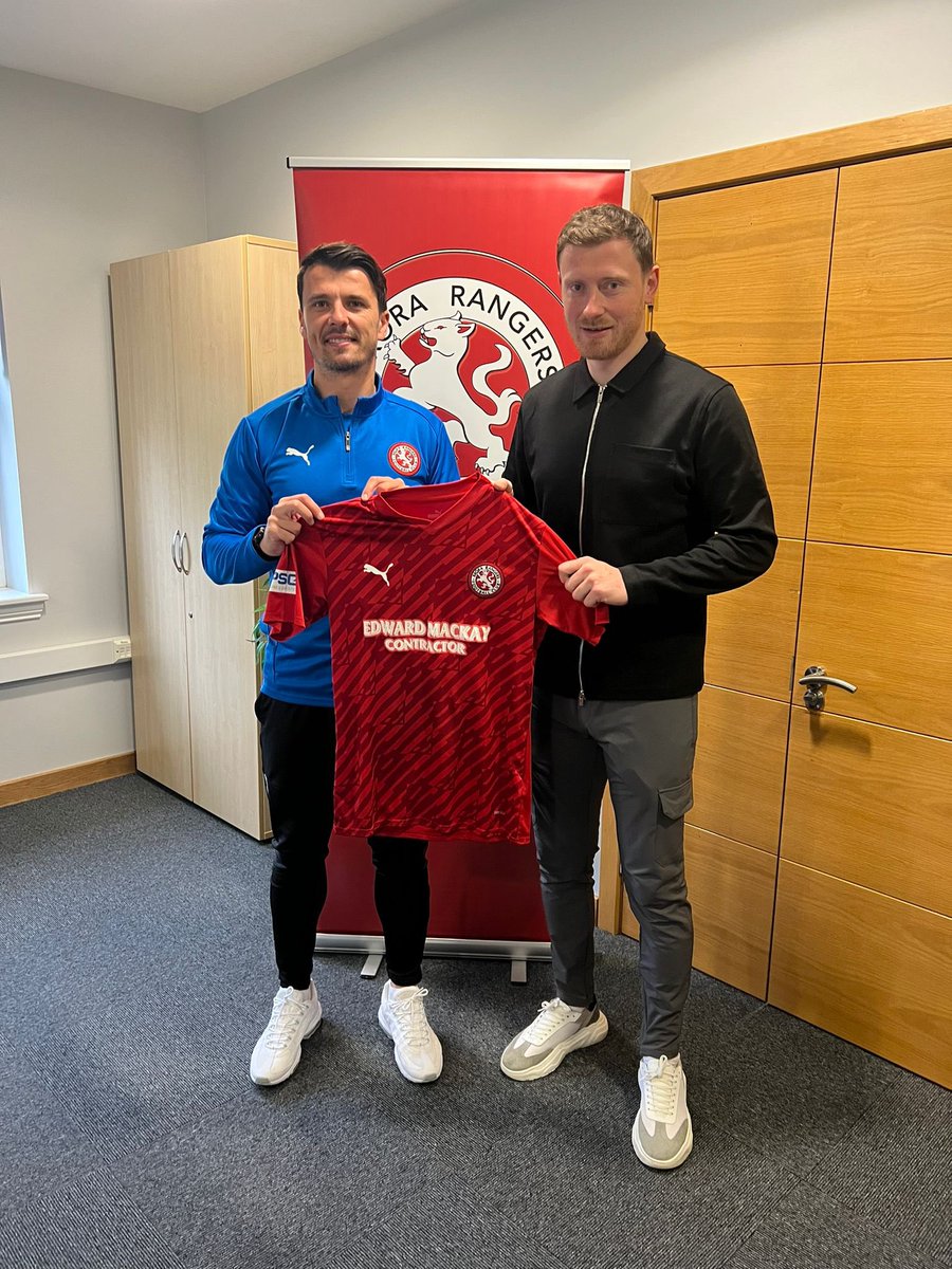 🔴⚪️ SHANE SUTHERLAND 🔴⚪️
Brora Rangers are absolutely thrilled to announce we have signed Shane Sutherland on a 3 year deal pending SFA approval 

He has featured in the League 2 Team of the Year during his time at Elgin, scoring 78 goals in 167 games