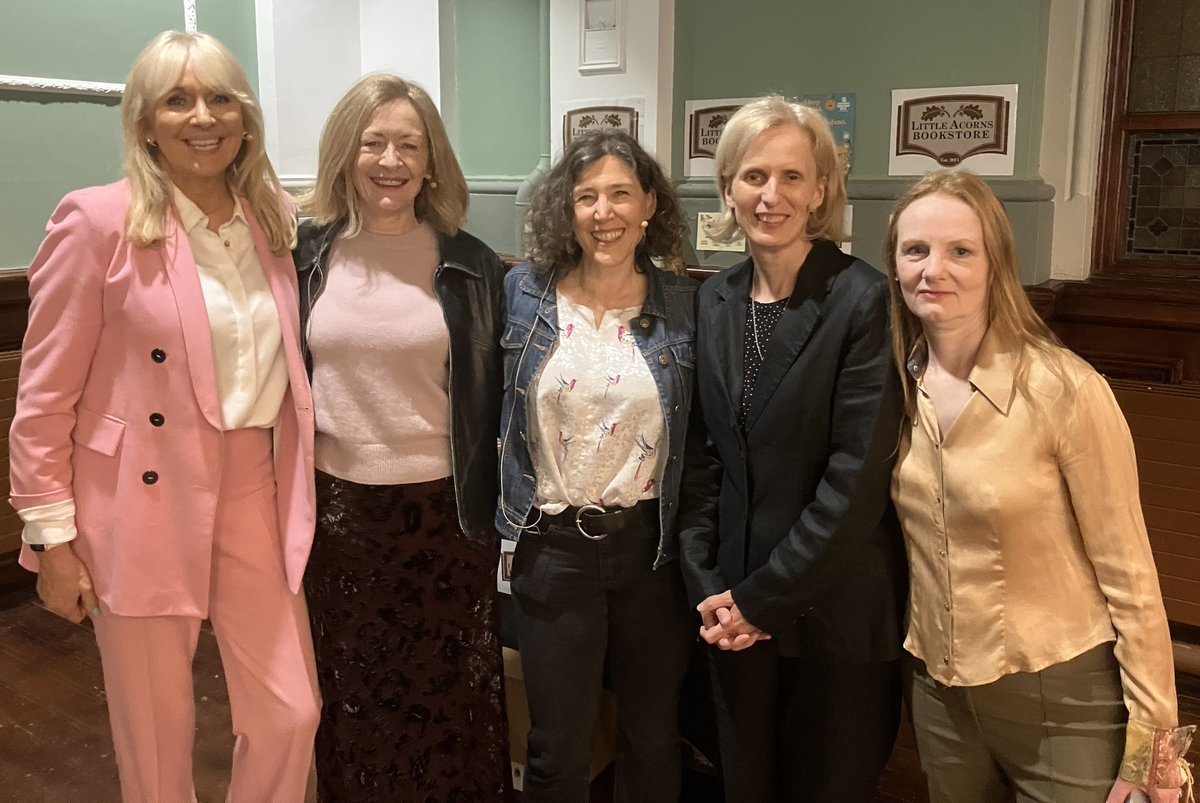 Little Acorns Bookstore tweet media