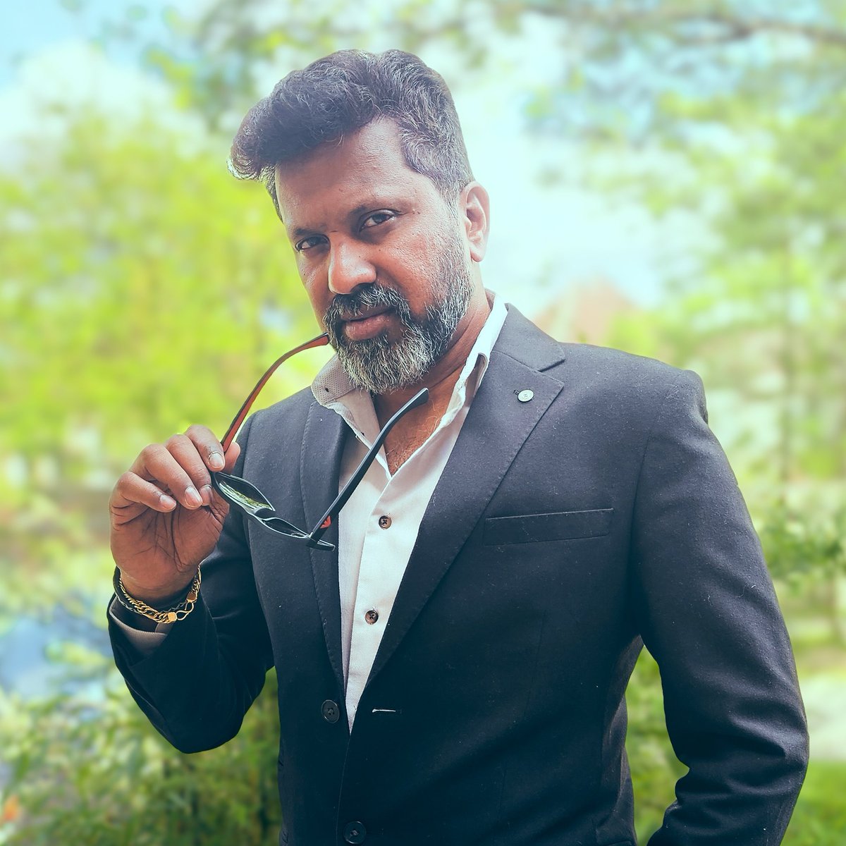 Carroll Chiramel (@carrollchiramel) on Twitter photo #NewProfilePic #NewProfilePic