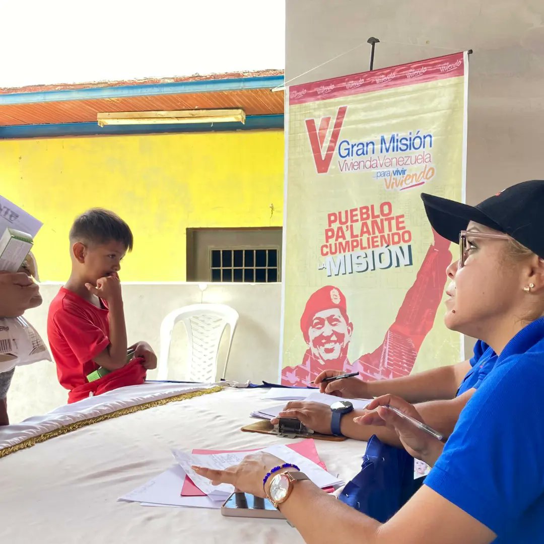 Gran Misión Vivienda Venezuela Anzoátegui (@anz_minhvi) on Twitter photo 📍𝐌𝐮𝐧𝐢𝐜𝐢𝐩𝐢𝐨 𝐏𝐞ñ𝐚𝐥𝐯𝐞𝐫
Bajo lineamientos del Gdor. <a href="/luismarcanos/">Luis Marcano</a> que promueve la jornada de atención integral correspondiente a las Misiones de Nueva Generación, el equipo de la Dirección Ministerial Anzoátegui, atendió los distintos casos en materia #Vivienda 🏘️✍️ 📍𝐌𝐮𝐧𝐢𝐜𝐢𝐩𝐢𝐨 𝐏𝐞ñ𝐚𝐥𝐯𝐞𝐫
Bajo lineamientos del Gdor. <a href="/luismarcanos/">Luis Marcano</a> que promueve la jornada de atención integral correspondiente a las Misiones de Nueva Generación, el equipo de la Dirección Ministerial Anzoátegui, atendió los distintos casos en materia #Vivienda 🏘️✍️
