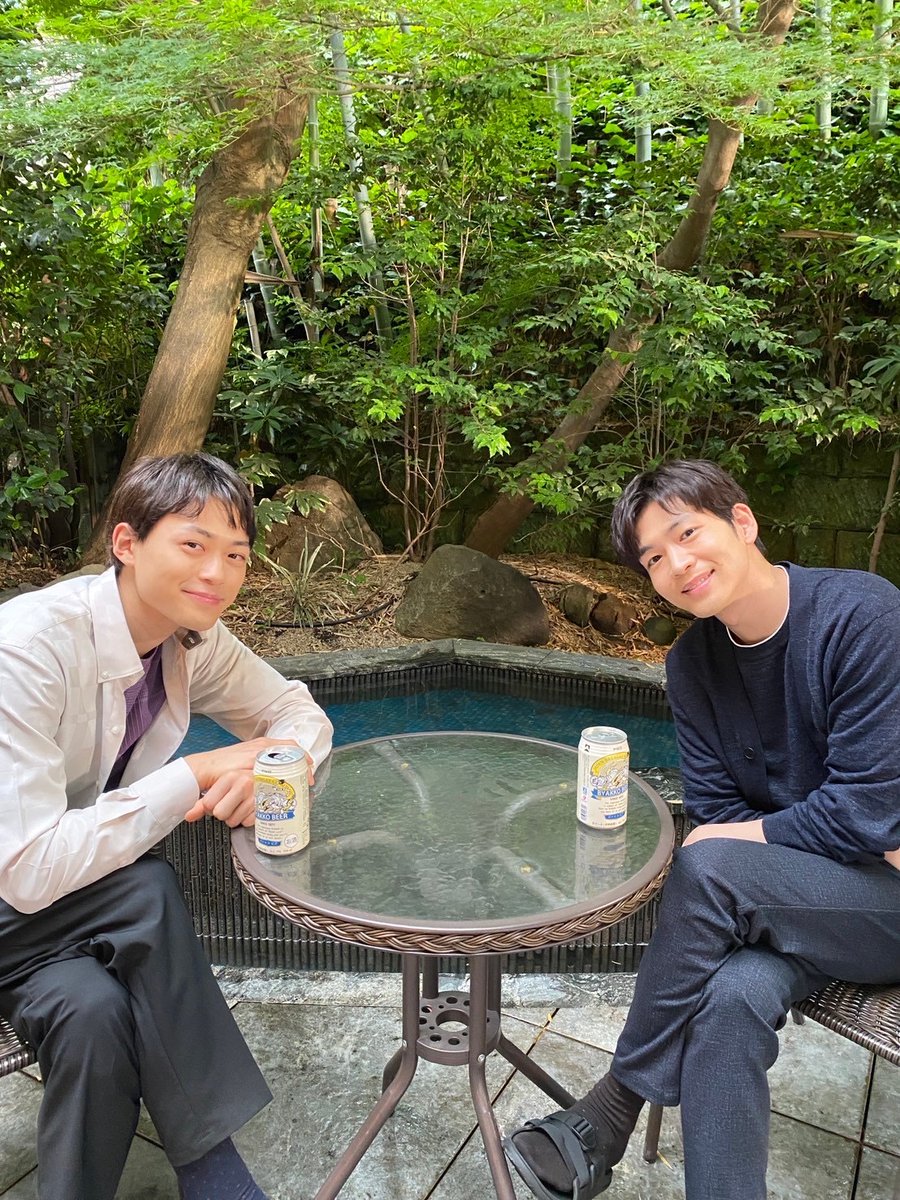 9border_tbs's tweet image. ⋱🖇#ナインボーダーDiary🖇 ⋰ 

芝田兄弟談笑中をパシャリ📸
記憶がなくても兄弟仲は変わらず☺️

#松下洸平 #中山翔貴 
#金曜ドラマ #tbs
#ナインボーダー