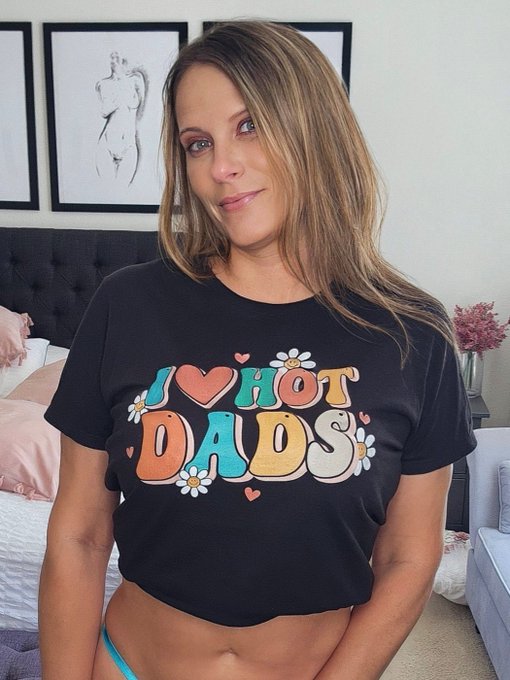 Happy Father’s Day ? https://t.co/KO1hpvsNbN