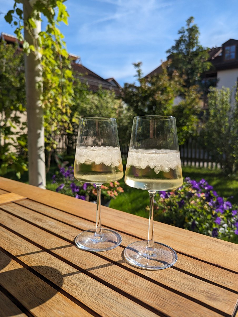 UndDirk's tweet image. Das Wochenende langsam ausklingen lassen, so schön.