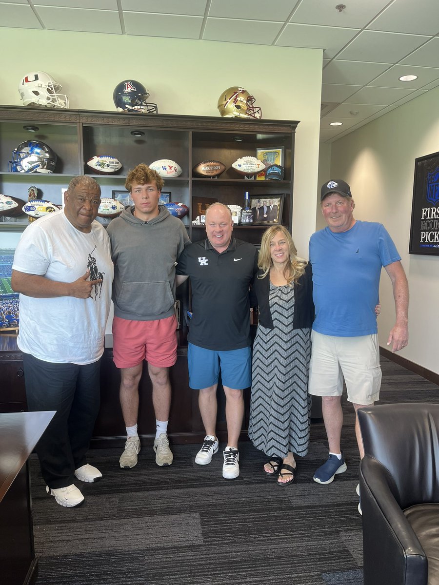 I had a great OV in Kentucky this weekend! <a href="/vincemarrow/">CoachMarrow</a> <a href="/UKFootball/">Kentucky Football</a>
