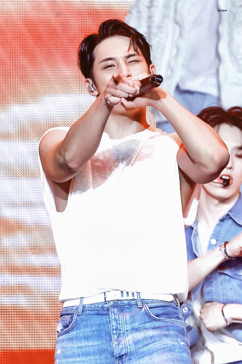 EnGinE🐾 tweet media