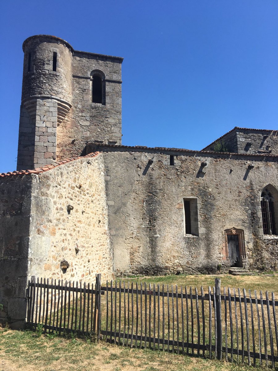ProYasmine's tweet photo. Nie wieder !Vor 80 Jahren haben Nazis 644 Menschen in der Kirche von #OradoursurGlane verbrannt, 99 in #Tulle gehängt, 149  déportiert. @hautevienne_dep @CorrezeTourisme @visitlimousin_  @NvelleAquitaine @NA_Tourisme https://t.co/FkwFMD56Ix