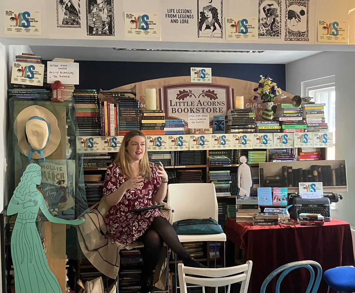 LittleAcornsBks's tweet photo. Wonderfully warm #MollyBloomsday in @LittleAcornsBks with #Derry contemporary fiction author @EveWithAnN #NiamhHargan on her personal writing journey, sense of place, work balance as lawyer/writer, fave authors & advice for new writers @YesDerry2024 #Ulysses #YesDerry 💚📚 https://t.co/RZy96jppzF