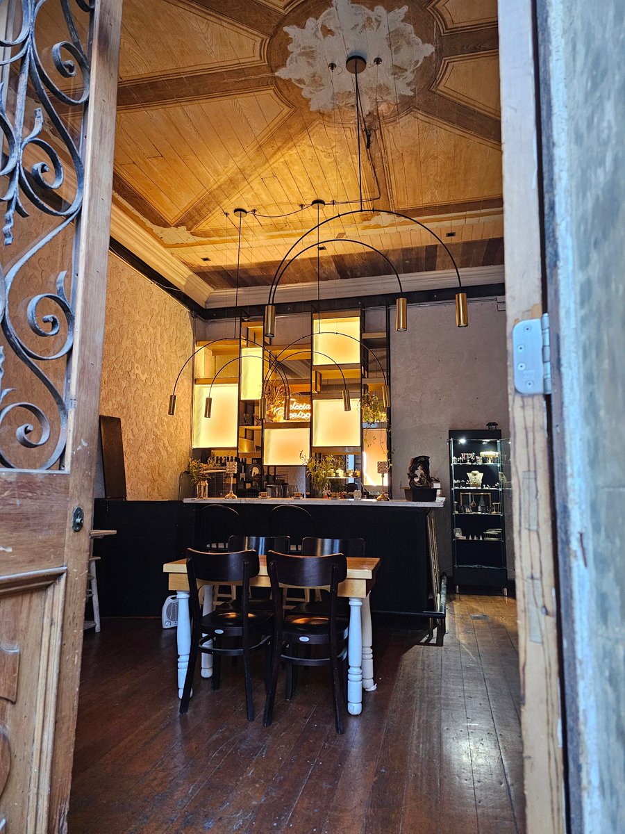 Restaurantes, hoteles y cultura del Cerro Concepción. Valparaíso